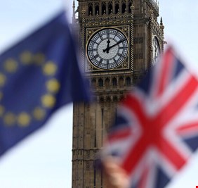 استطلاعات الرأي تظهر فوز المحافظين في بريطانيا بأغلبية مطلقة