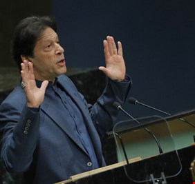 رئيس وزراء باكستان يزور السعودية للتوسط بين المملكة وإيران