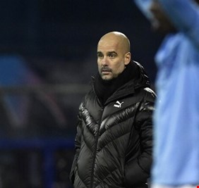 مفاجأة في عقد غوارديولا تتيح له الرحيل عن مانشستر سيتي