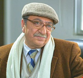 الفنان السوري دريد لحام يغني لممثلة سورية بعيد ميلادها