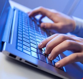 على رأسها النفط .. اختراق مواقع الكترونية لوزارات عراقية