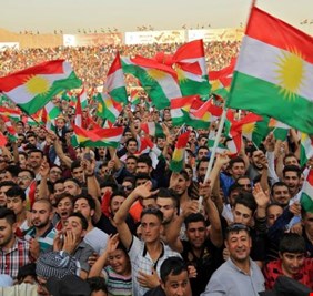 رسالة تضامن من شخصيات كردية إلى المتظاهرين: حكام كردستان ينهبون.. ونريد وطناً!