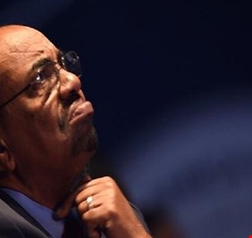 حكم جديد بالقبض على البشير من خارج السودان