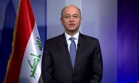 مقرب من صالح: الرئيس لوّح باستعداده للاستقالة قبل تكليف مرشح لا ينال قبول الشعب