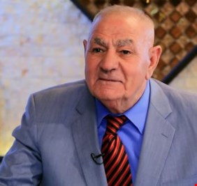 خبير قانوني: استقالة رئيس الجمهورية نافذة بعد سبعة ايام ويكشف عن بديله