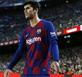 برشلونة يعير لاعبه الشاب ألينا إلى بيتيس