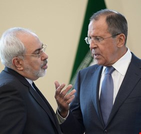 لافروف: الاتفاق النووي الإيراني مهدد بالانهيار