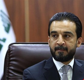 في تغريدة له .. الحلبوسي يدين إقتحام السفارة الأمريكية، ويدعو الحكومة الى حماية البعثات الدبلوماسية في العراق