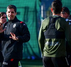 بعد تخلي المنتخب الإسباني عنه.. مورينيو 