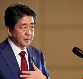 رئيس وزراء اليابان يلغي رحلته للشرق الأوسط