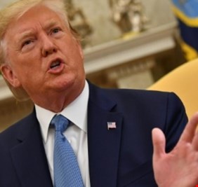 ترامب يعلق على القصف الإيراني: (كل شي على مايرام) .. ثم يمضي الى فراشه وينام !