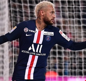 نيمار يكشف عن أقوى مدافع واجهه في مسيرته