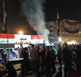 معتصمو النجف: حراكنا مدعوم من المرجعية.. لكن الخائفين الفاشلين يحاولون تسقيطه!
