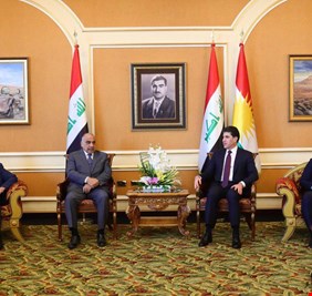 العبيدي : عبد المهدي ذهب إلى أربيل ليمنح الأكراد امتيازات أكثر مقابل الإبقاء عليه بمنصبه