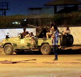 مقتل عسكريين اثنين وإصابة 4 خلال تمرد 