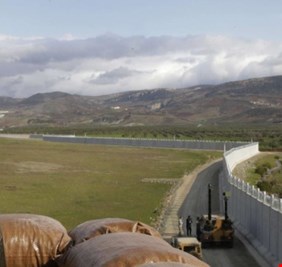 تركيا تهدد بـ 