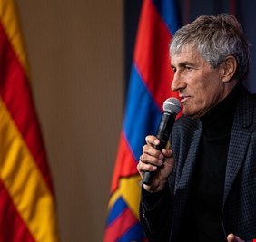 مدرب برشلونة الجديد: 