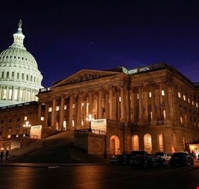 البيت الأبيض يعرض على مجلس الشيوخ السياسة الخاصة بإيران