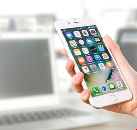 الكشف عن ثغرات أمنية في متصفح Safari الخاص بآيفون