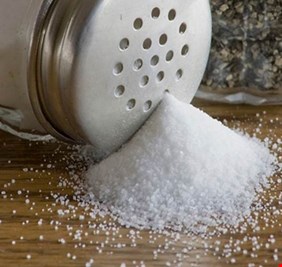 هل يساعد الملح على تخفيض الوزن؟