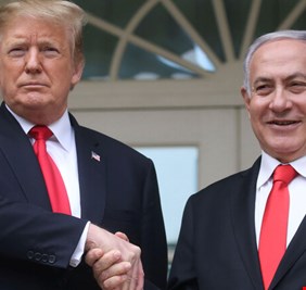 ترامب يلتقي بنتنياهو وغانتس اليوم الاثنين لبحث 