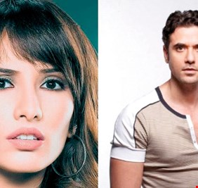 أحمد عز يتصدر “ترند” مصر بعد الكشف عن تفاصيل زواجه من الفنانة “زينة”