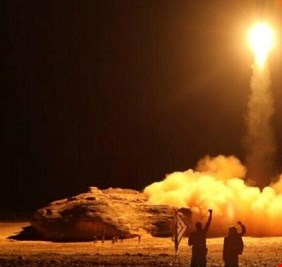 الحوثيون يعلنون استهداف مواقع لشركة 