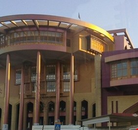 بغداد تستعد لاطلاق الاف الدرجات الوظيفية وتوضح بشأن المحاضرين بالمجان