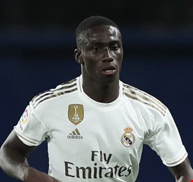 لماذا يفضل زيدان ميندي عن مارسيلو ؟