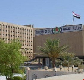 نائب عن البصرة: إعطونا وزارة النفط، وإلا ...... !!