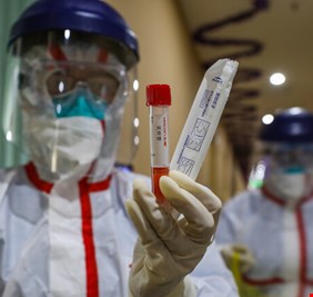 منظمة الصحة العالمية: انخفاض عدد المصابين بـ