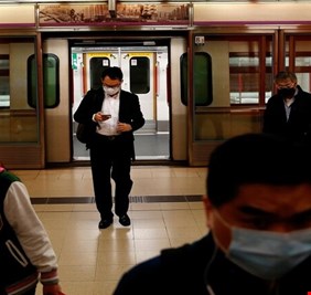 الصينيون يعودون للعمل رغم تفشي 