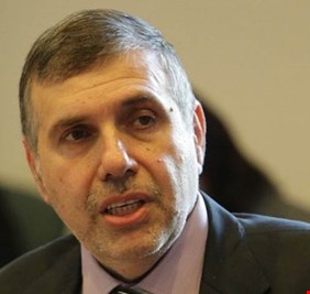 مقرب منه: علاوي استبعد المشاركين بالعملية السياسية منذ 2003 من   الكابينة الوزارية