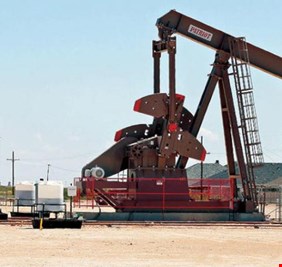 توقعات عراقية بتراوح اسعار النفط بين 53 – 54 دولارا للبرميل