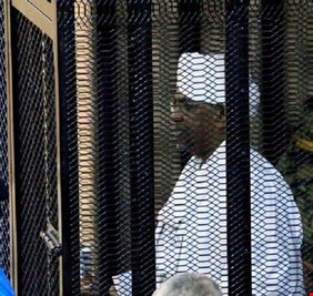 وزير سوداني: عمر البشير قد يحاكم أمام الجنائية الدولية في لاهاي