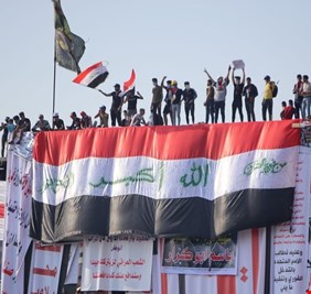 مقترح لتشكيل “مجلس ثورة تشرين” من 9 أعضاء.. بينهم 3 نشطاء وممثل عن السيستاني