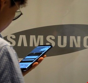 رسالة غريبة تصل مستخدمي هواتف سامسونغ!