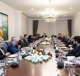 مصادر: الغموض لا يزال يلف مفاوضات الساعات الأخيرة في تشكيل حكومة علاوي