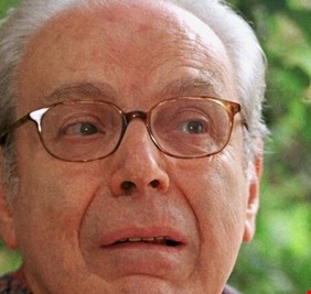 وفاة الأمين العام السابق للأمم المتحدة خافيير بيريز دي كوييار عن عمر يناهز 100 عام