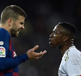 فينيسيوس: أخطأت في اتهام بيكيه