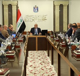 سياسي: حكومة عبد المهدي أوصلت العراق لحافة الهاوية .. إذا ثار الموظفون سينهون الطبقة السياسية برمتها