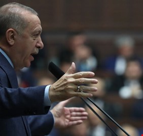 عين تركيا على 120 مليار دولار من 