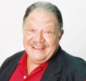 بالفيديو .. الفنان يحيى الفخراني : الزعيم الملهم صدام حسين بنى الجنائن المعلقة قبل 3 آلاف سنة !