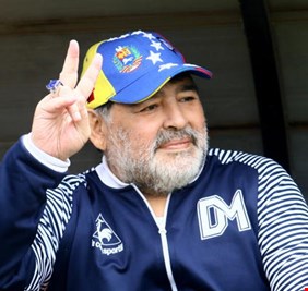 في زمن كورونا.. رسالة عاطفية من مارادونا