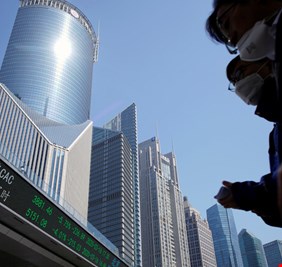 الصين تسجل 21 إصابة جديدة بكورونا منها 20 وافدة من الخارج.. و13 وفاة