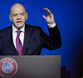 رئيس الفيفا: يتعين تغيير موعد كأس العالم للأندية 2021 بعد تأجيل بطولة أوروبا 2020