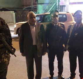 أليس هو المستقيل من المنصب، والفاقد للصلاحيات، فلماذا وبأي صفة يتفقد عبد المهدي إجراءات الحظر ؟!