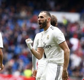 بنزيما يعلق على تصرف أسينسيو