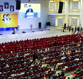 بسبب حاجة العراق الى مبان لعزل المصابين، مقترح بإستئجار الفنادق، ومدونون: اين قاعات الحكيم والصدر والمالكي وباقي الساسة؟