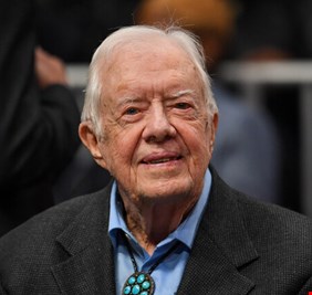 جيمي كارتر يدخل المعركة ضد 